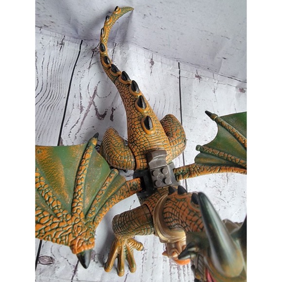 Mega Bloks Dragons Krystal Wars Green Orange Dragon Figure Includes Crystal - Picture 3 of 7